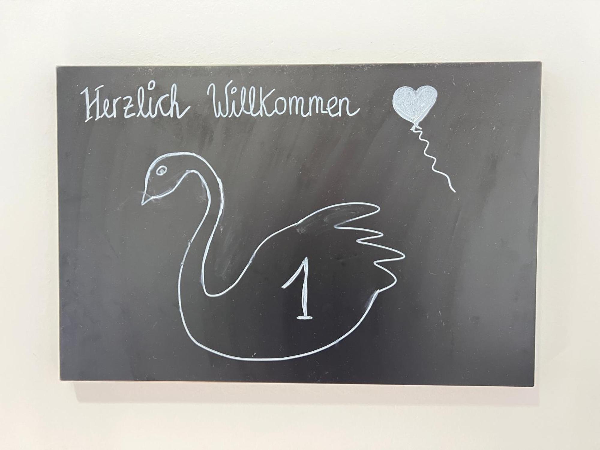 Der Schwan, Innenstadt, 2022 Renoviert Duren Room photo